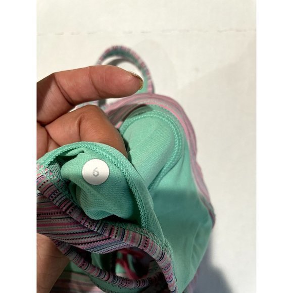 Lululemon Sweaty Or Not Bra II Cyber Stripe Flash Light Menthol Size 6 Sports C1 - Picture 3 of 4